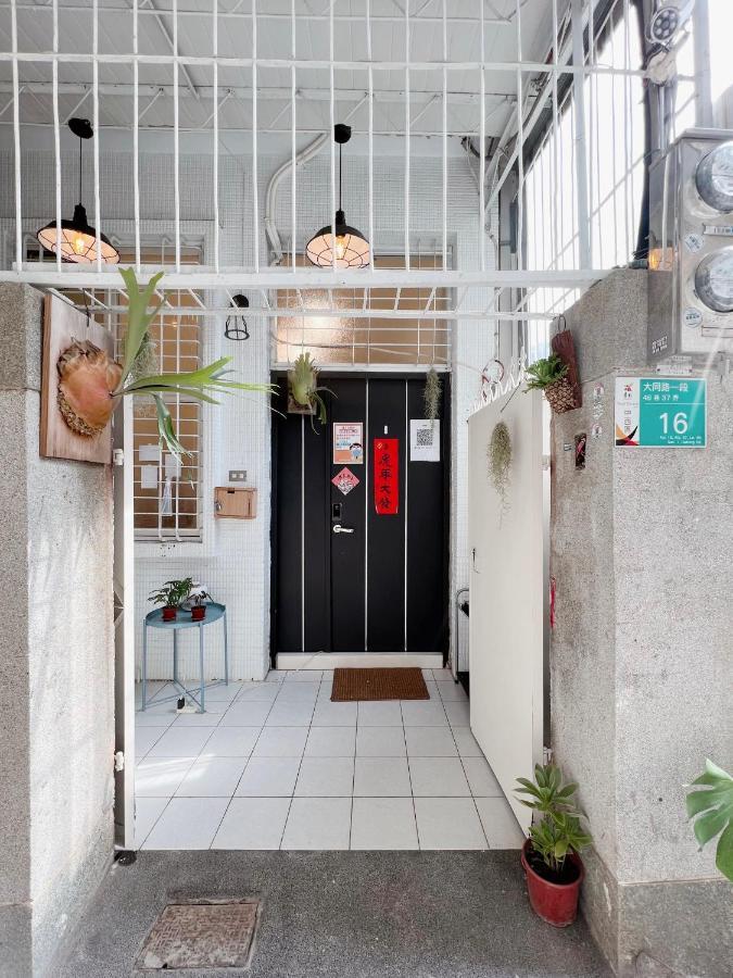 Relax Inn Tainan Exterior photo
